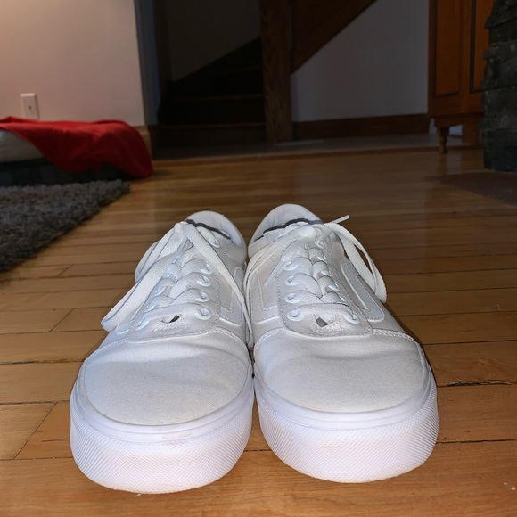 VANS “Ward” NWT White/White Sneakers - Women’s 7.5 - Picture 4 of 9